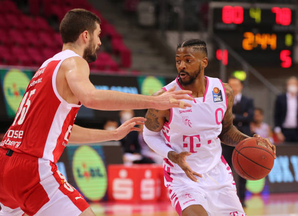 也是一场关 也是一场关