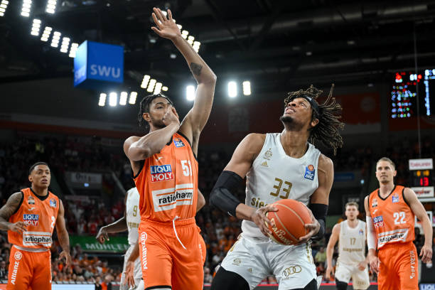 变显得尤为 变显得尤为